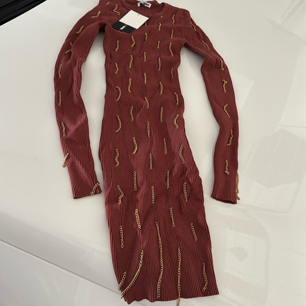 FASHION NOVA SWEATER MIDI DRESS WITH CHAINS XS